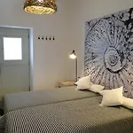 Mike'splace * Antiparos by